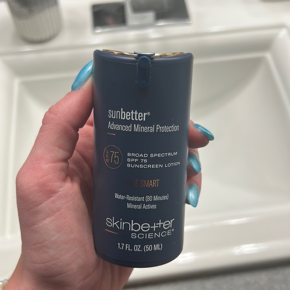 SkinBetter Science SunBetter Advanced Mineral Tone Smart Sunscreen